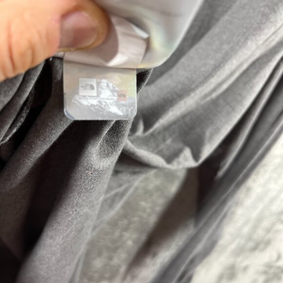 The North Face Mens Shirt XXL Gray Long Sleeve Big Logo Pullover Outdoors - Picture 7 of 10